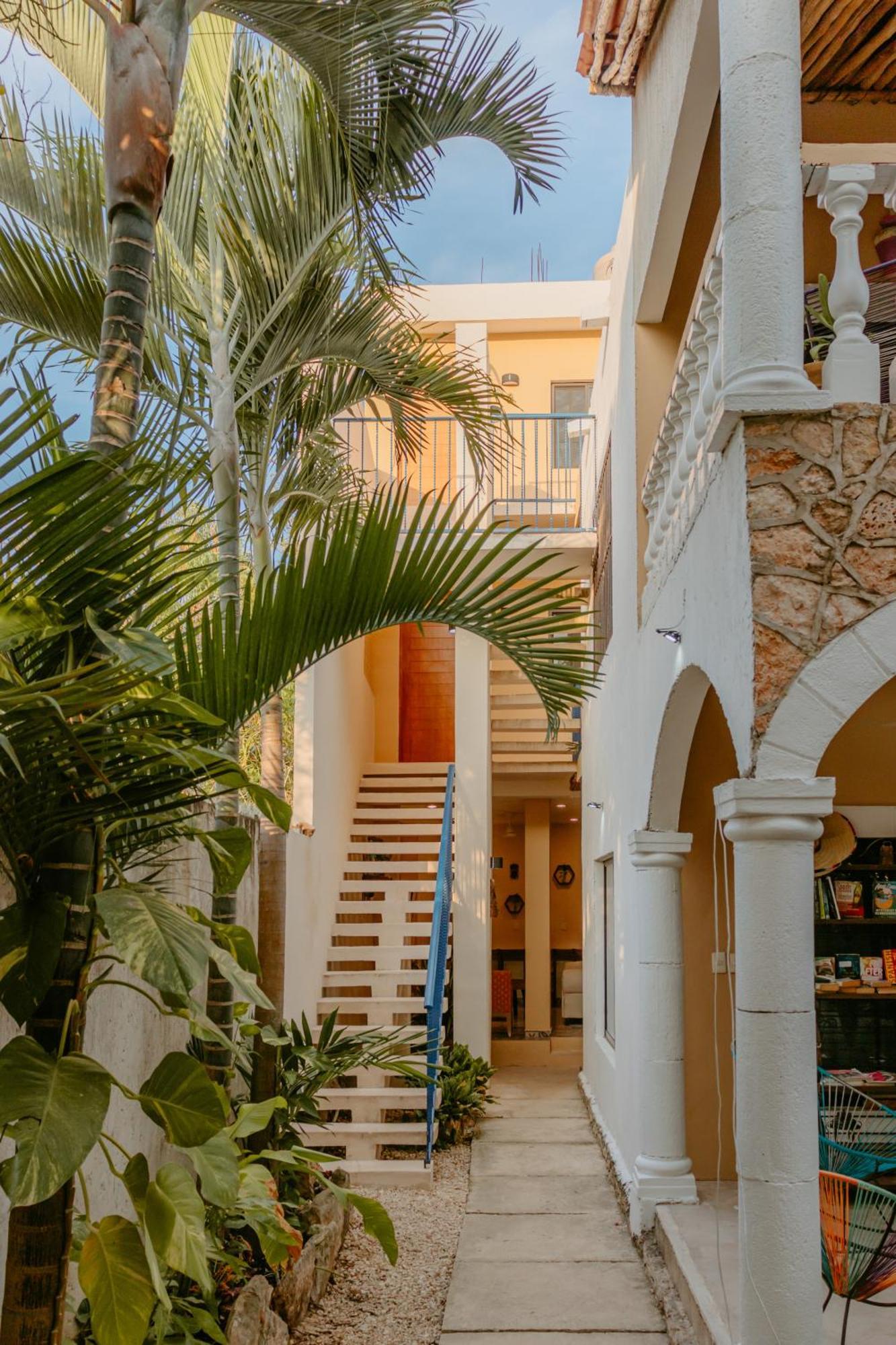 Hostal Tunich Naj & Hotel Valladolid  Kültér fotó
