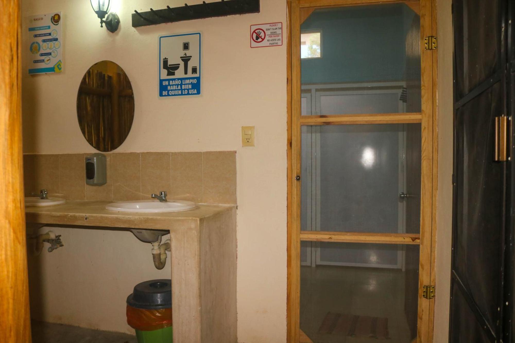 Hostal Tunich Naj & Hotel Valladolid  Szoba fotó