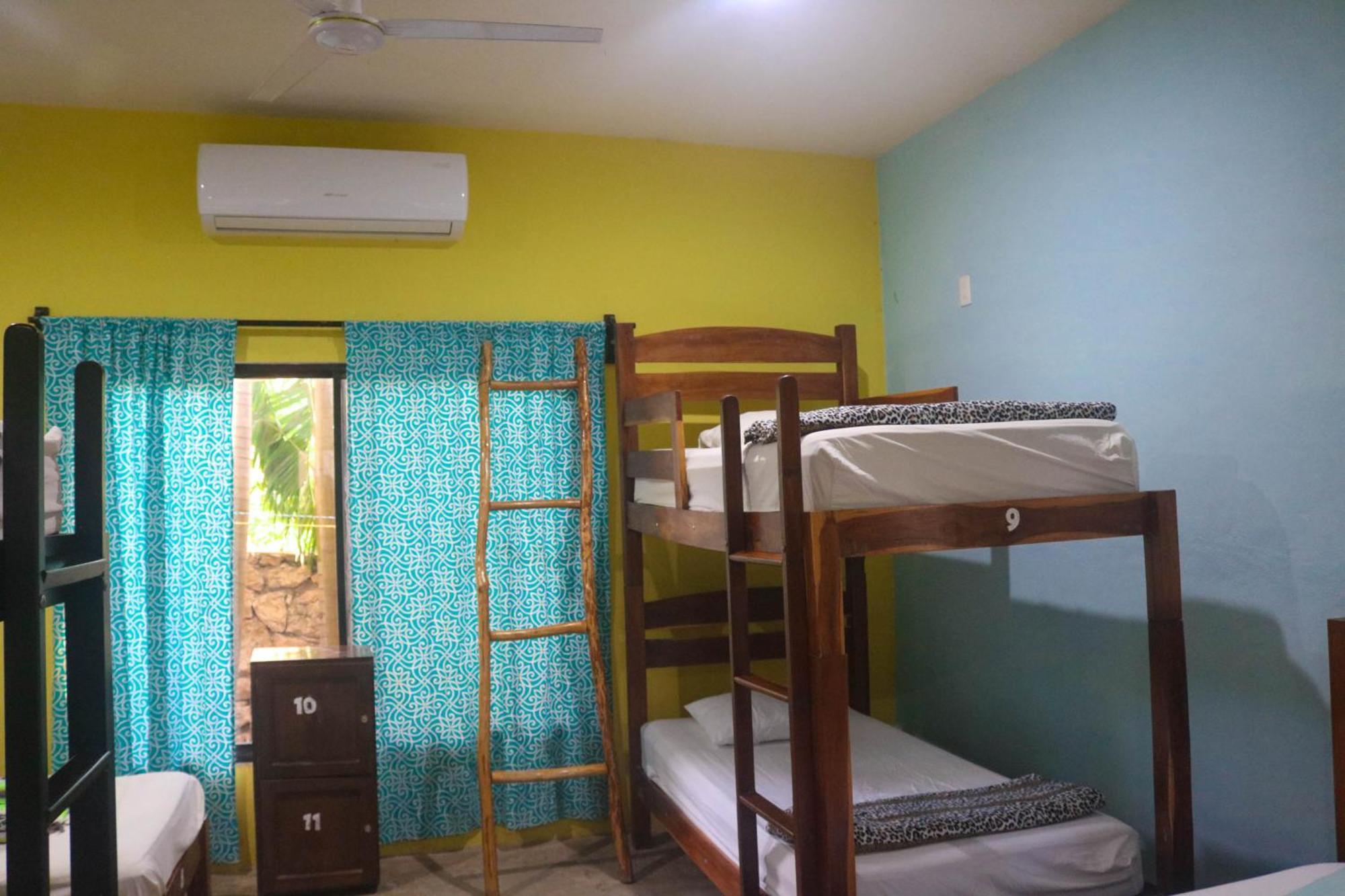Hostal Tunich Naj & Hotel Valladolid  Szoba fotó
